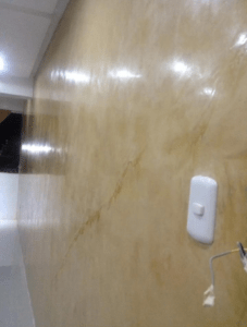 Estuco en paredes interiores